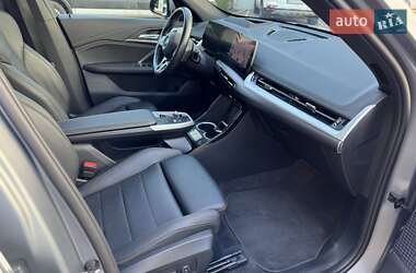 Внедорожник / Кроссовер BMW iX1 2023 в 