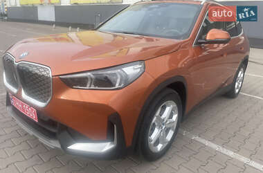 Внедорожник / Кроссовер BMW iX1 2024 в 