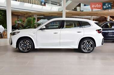 Внедорожник / Кроссовер BMW iX1 2023 в 