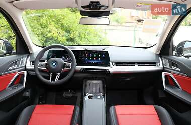 Внедорожник / Кроссовер BMW iX1 2023 в 