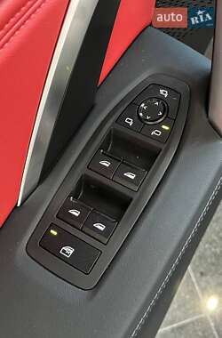 Позашляховик / Кросовер BMW iX1 2023 в 