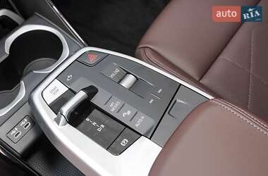 Внедорожник / Кроссовер BMW iX1 2023 в 