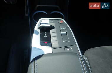 Внедорожник / Кроссовер BMW iX1 2024 в 