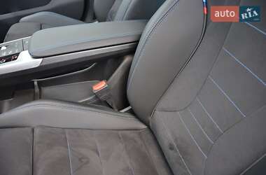 Позашляховик / Кросовер BMW iX1 2024 в 