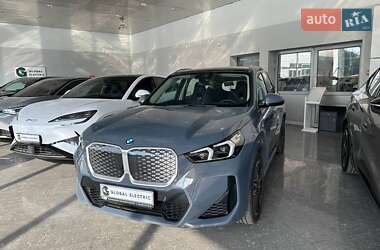 Внедорожник / Кроссовер BMW iX1 2023 в 
