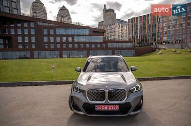 Внедорожник / Кроссовер BMW iX1 2023 в 