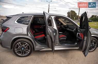 Внедорожник / Кроссовер BMW iX1 2023 в 