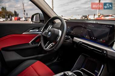 Внедорожник / Кроссовер BMW iX1 2023 в 