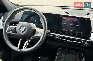 Внедорожник / Кроссовер BMW iX1 2022 в 