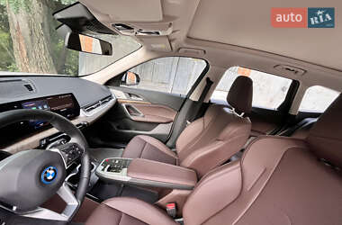 Внедорожник / Кроссовер BMW iX1 2023 в 