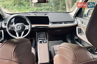 Внедорожник / Кроссовер BMW iX1 2023 в 