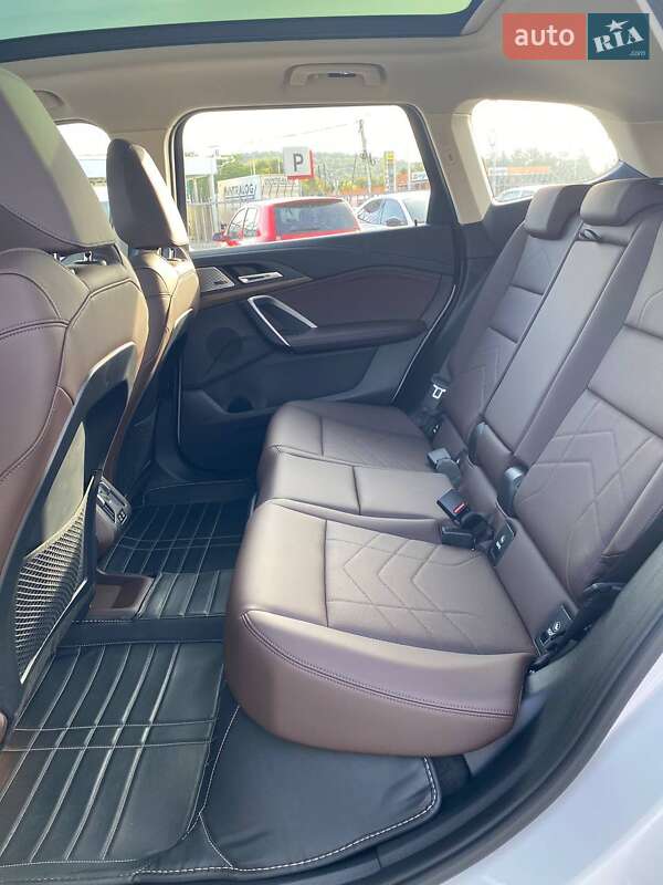 Внедорожник / Кроссовер BMW iX1 2023 в Мукачево