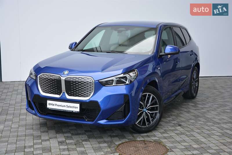 BMW iX1 2025