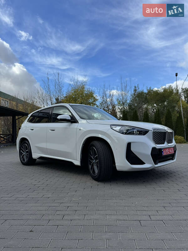 Позашляховик / Кросовер BMW iX1 2024 в Рівному фото 8 Позашляховик / Кросовер BMW iX1 2024 в Рівному