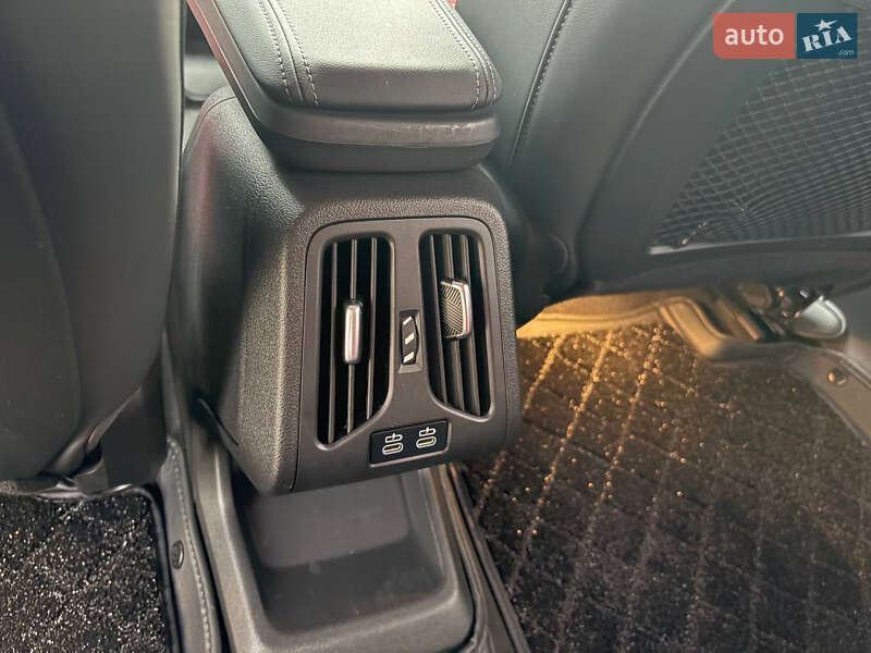 Внедорожник / Кроссовер BMW iX1 2023 в Киеве