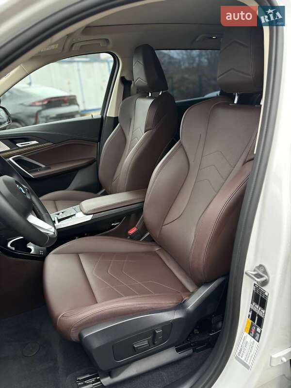 Позашляховик / Кросовер BMW iX1 2023 в Стрию