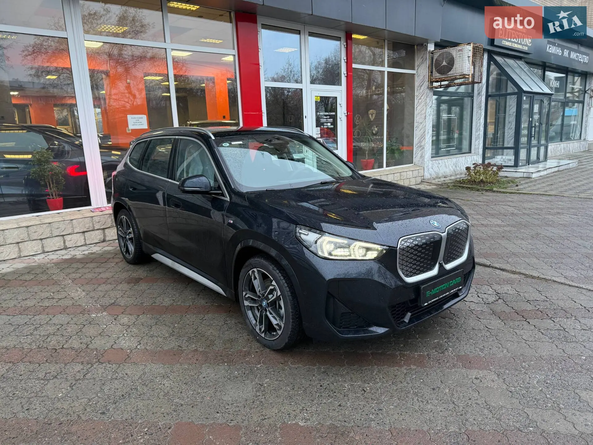 2025 BMW iX1 - мініатюра 3