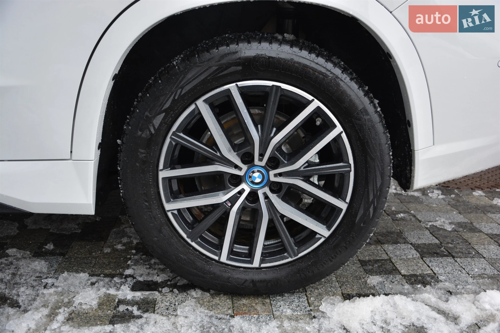 2024 BMW iX1 - мініатюра 10