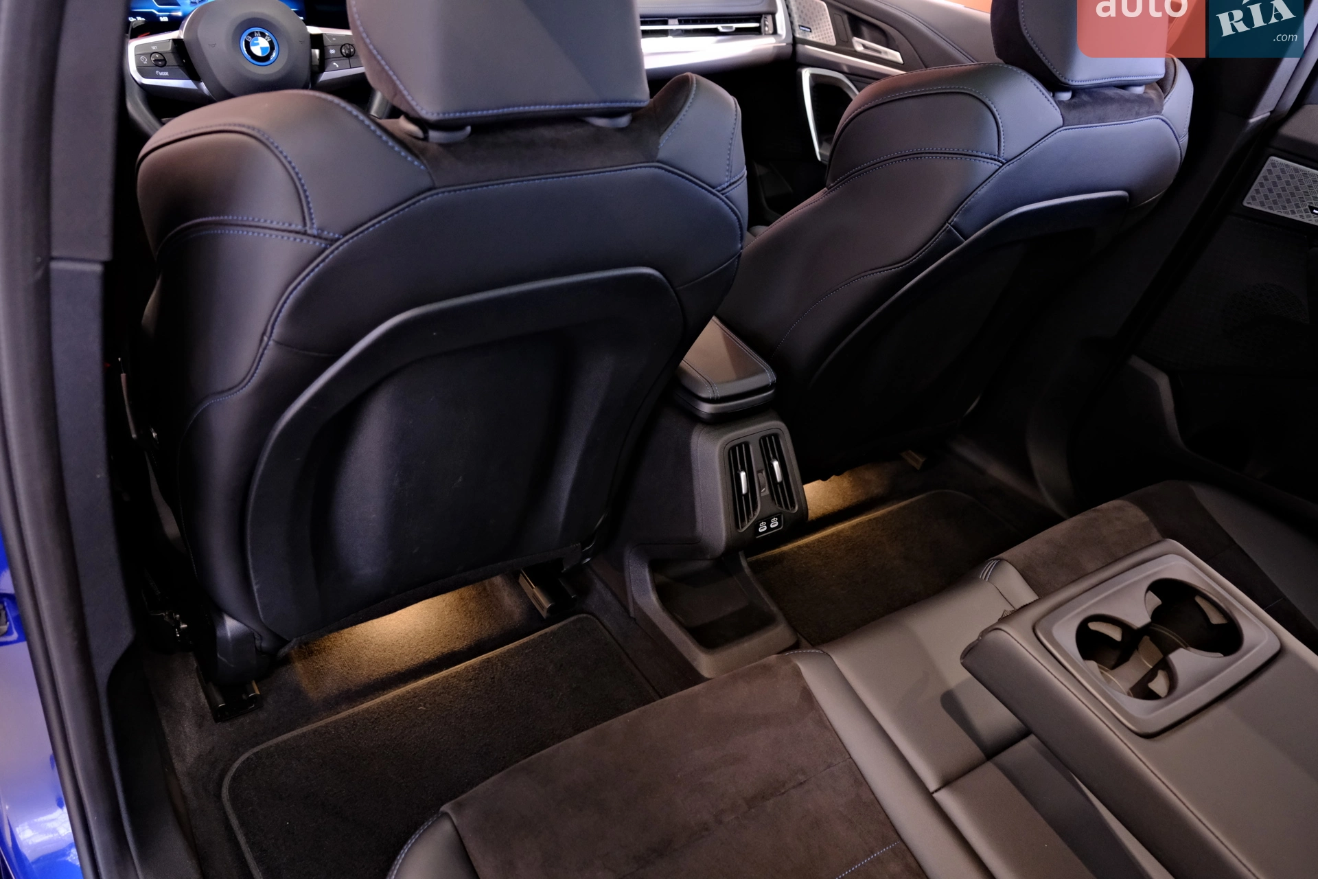 2024 BMW iX1 - мініатюра 38