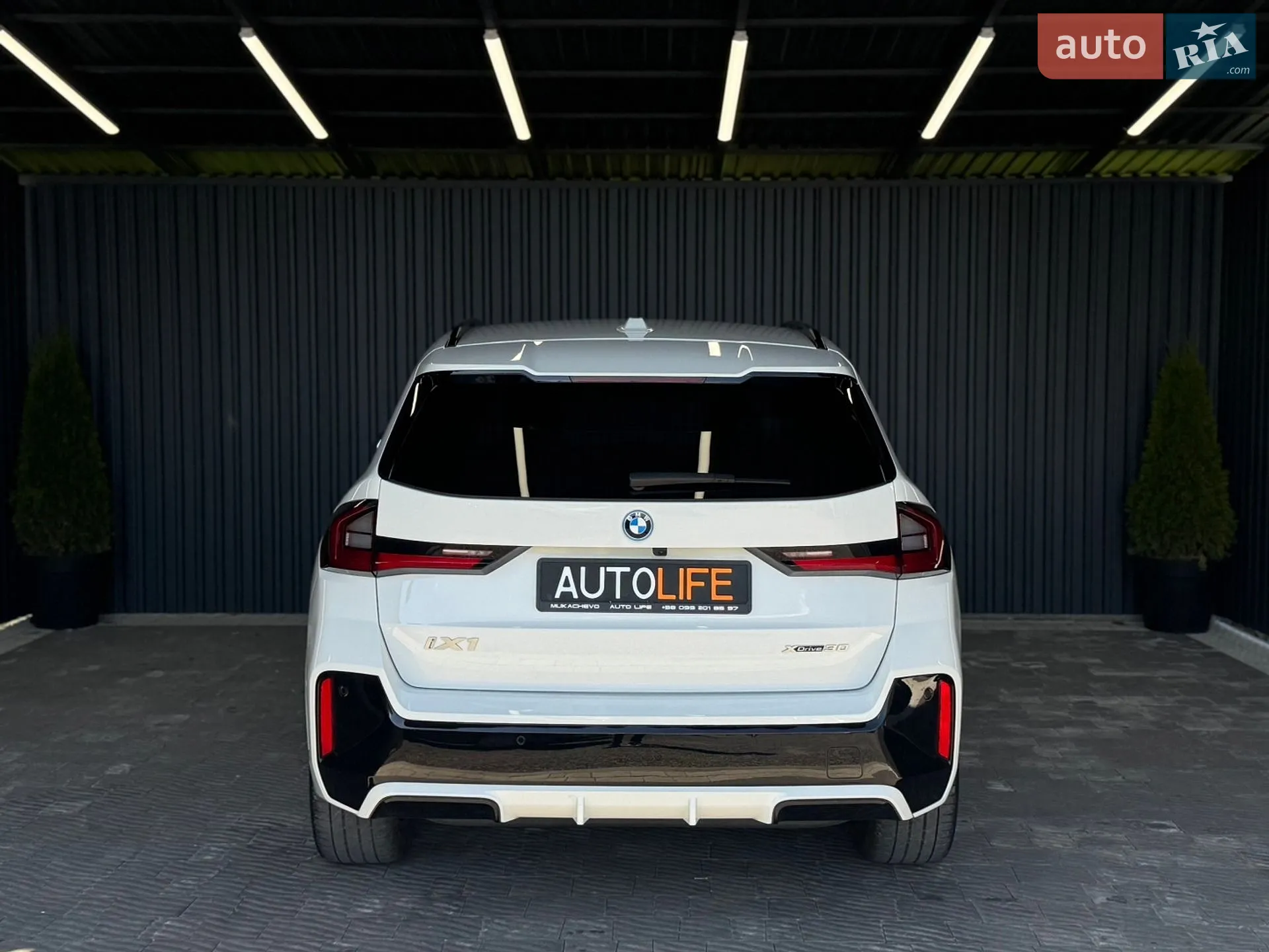 2022 BMW iX1 - мініатюра 5