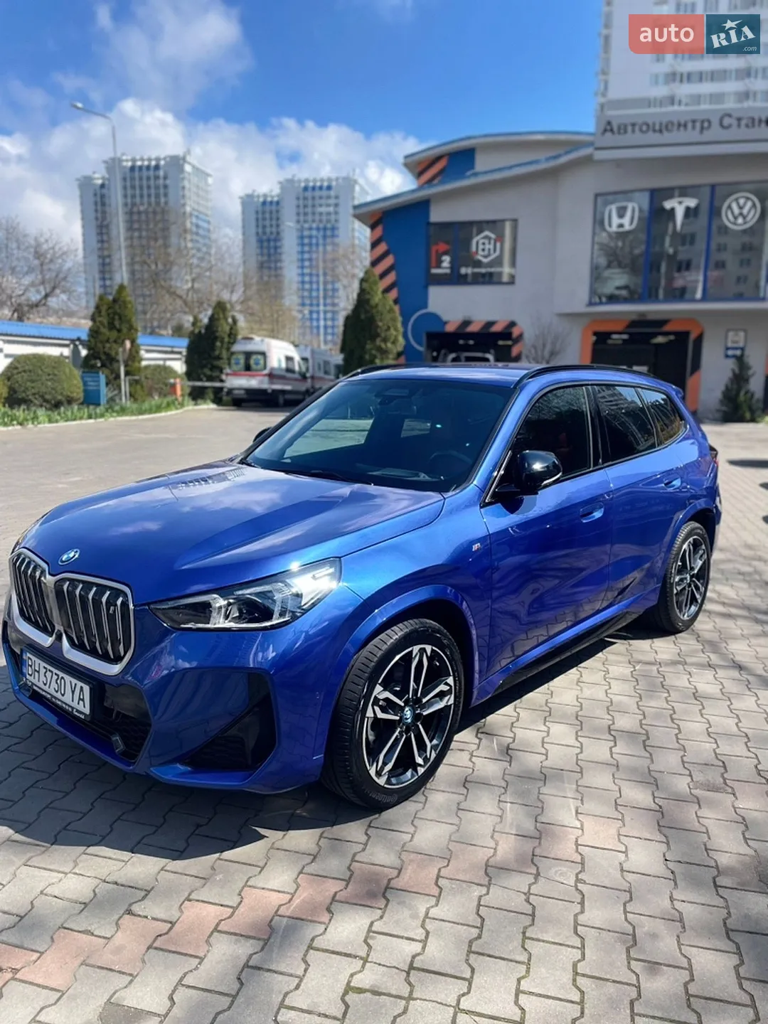 2023 BMW iX1 - фото 1