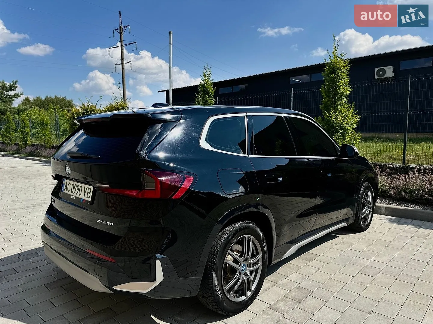 2023 BMW iX1 - мініатюра 24