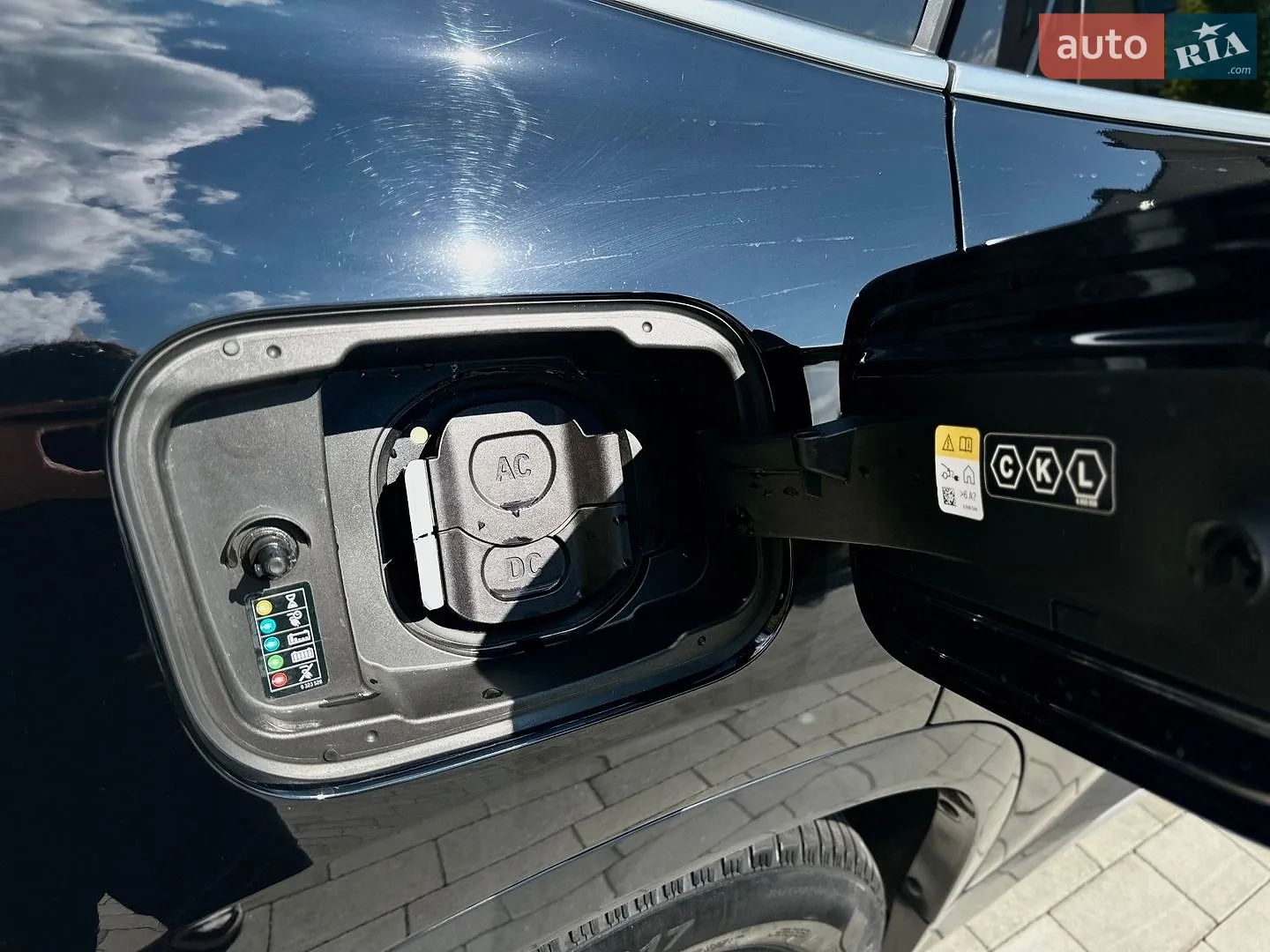 2023 BMW iX1 - мініатюра 25