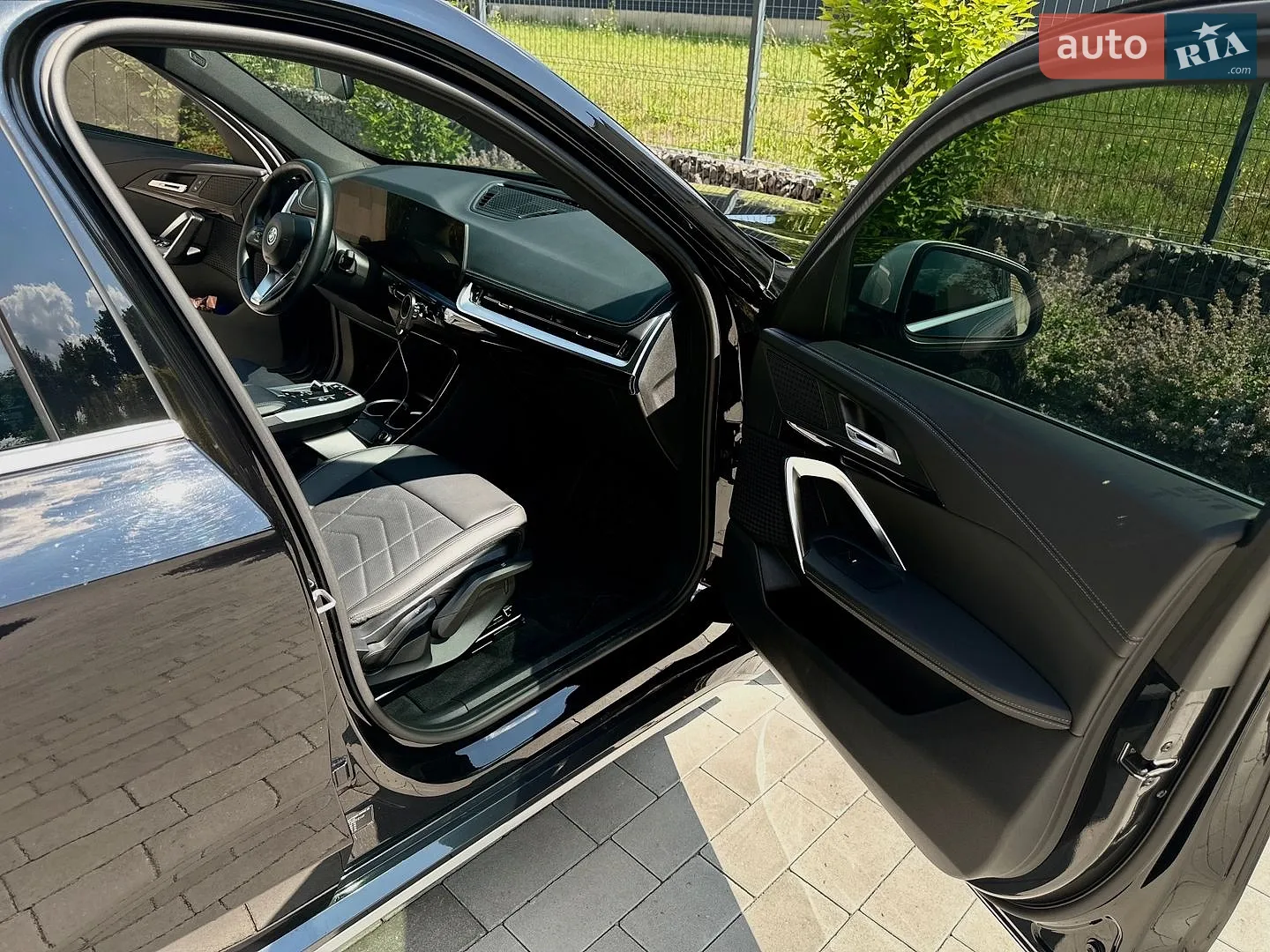 2023 BMW iX1 - мініатюра 31