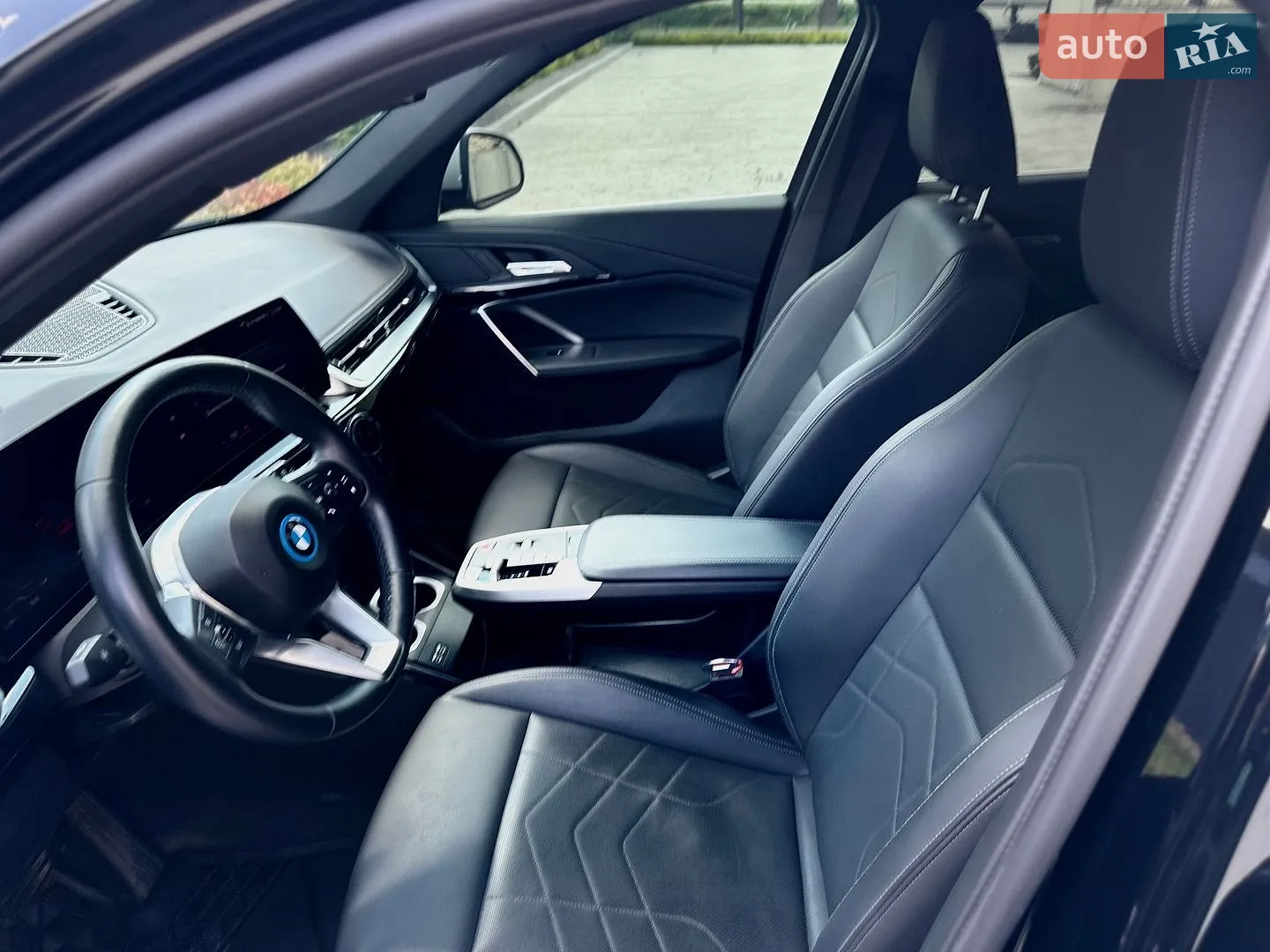 2023 BMW iX1 - мініатюра 42