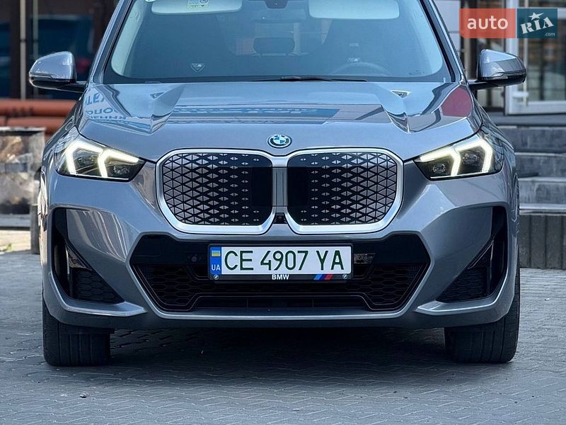 BMW iX1, photos from the listing