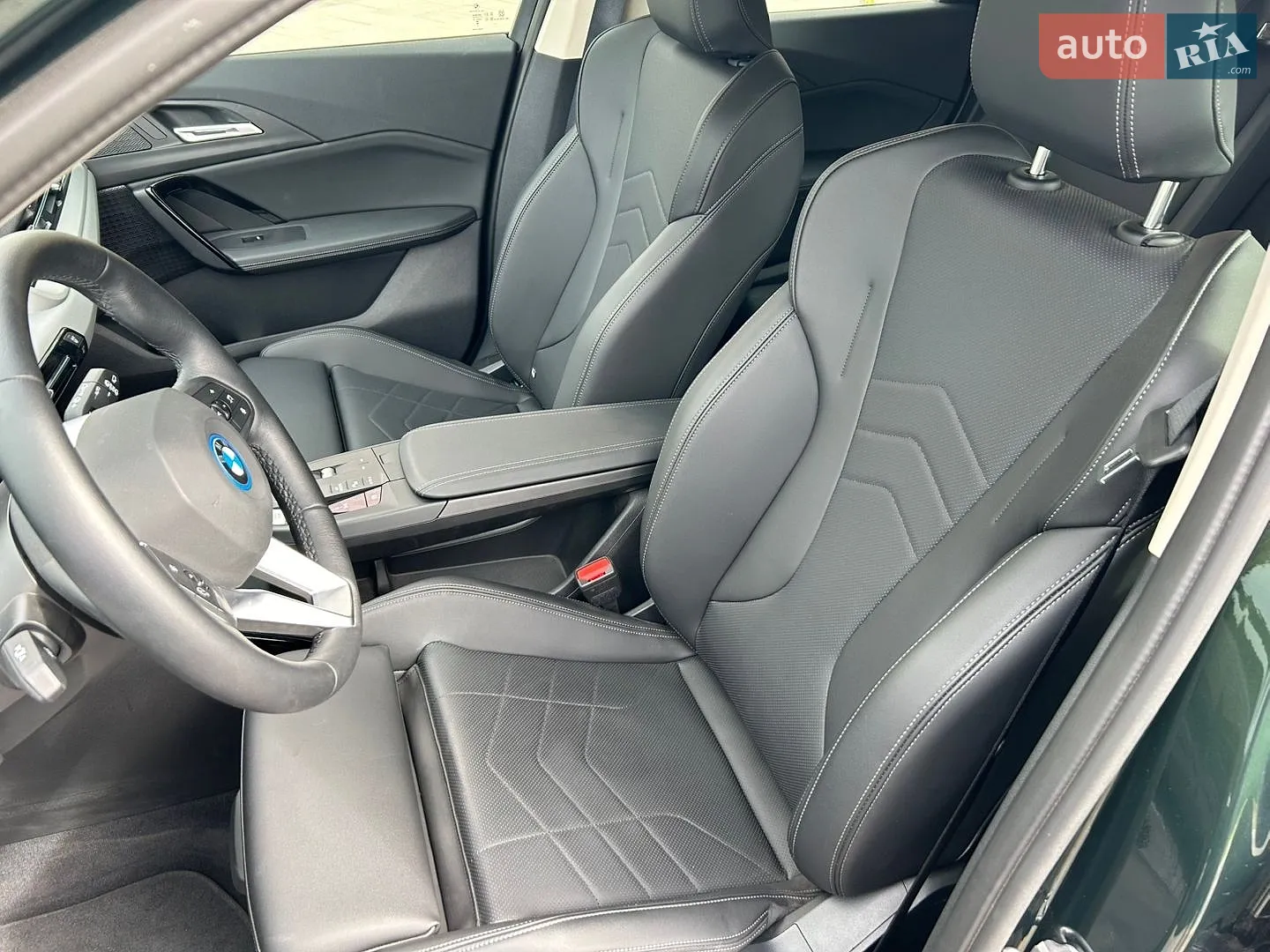 2023 BMW iX1 - мініатюра 11