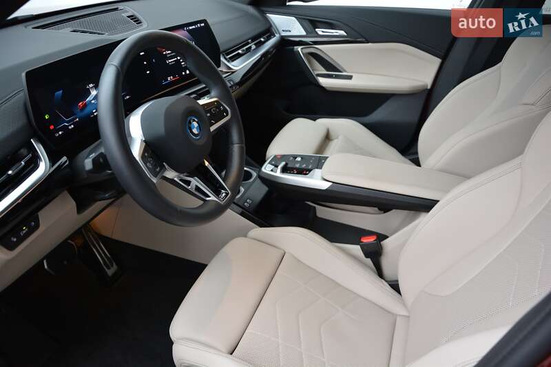 Внедорожник / Кроссовер BMW iX2 2025 в Киеве