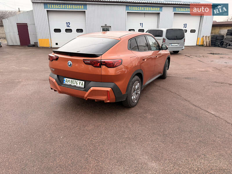 Внедорожник / Кроссовер BMW iX2 2024 в Житомире