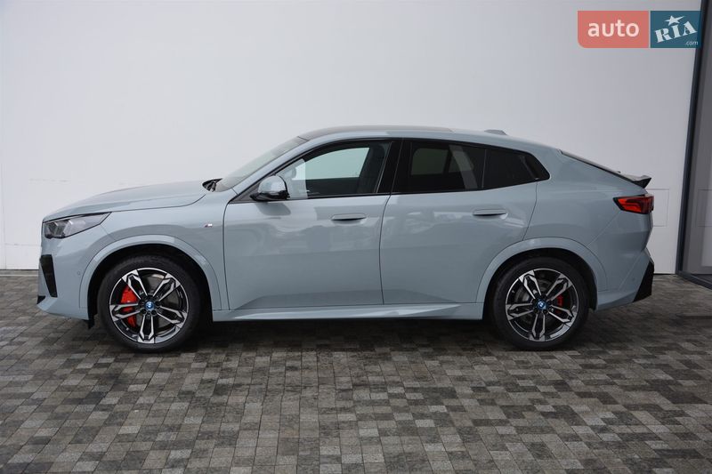 Внедорожник / Кроссовер BMW iX2 2024 в Киеве