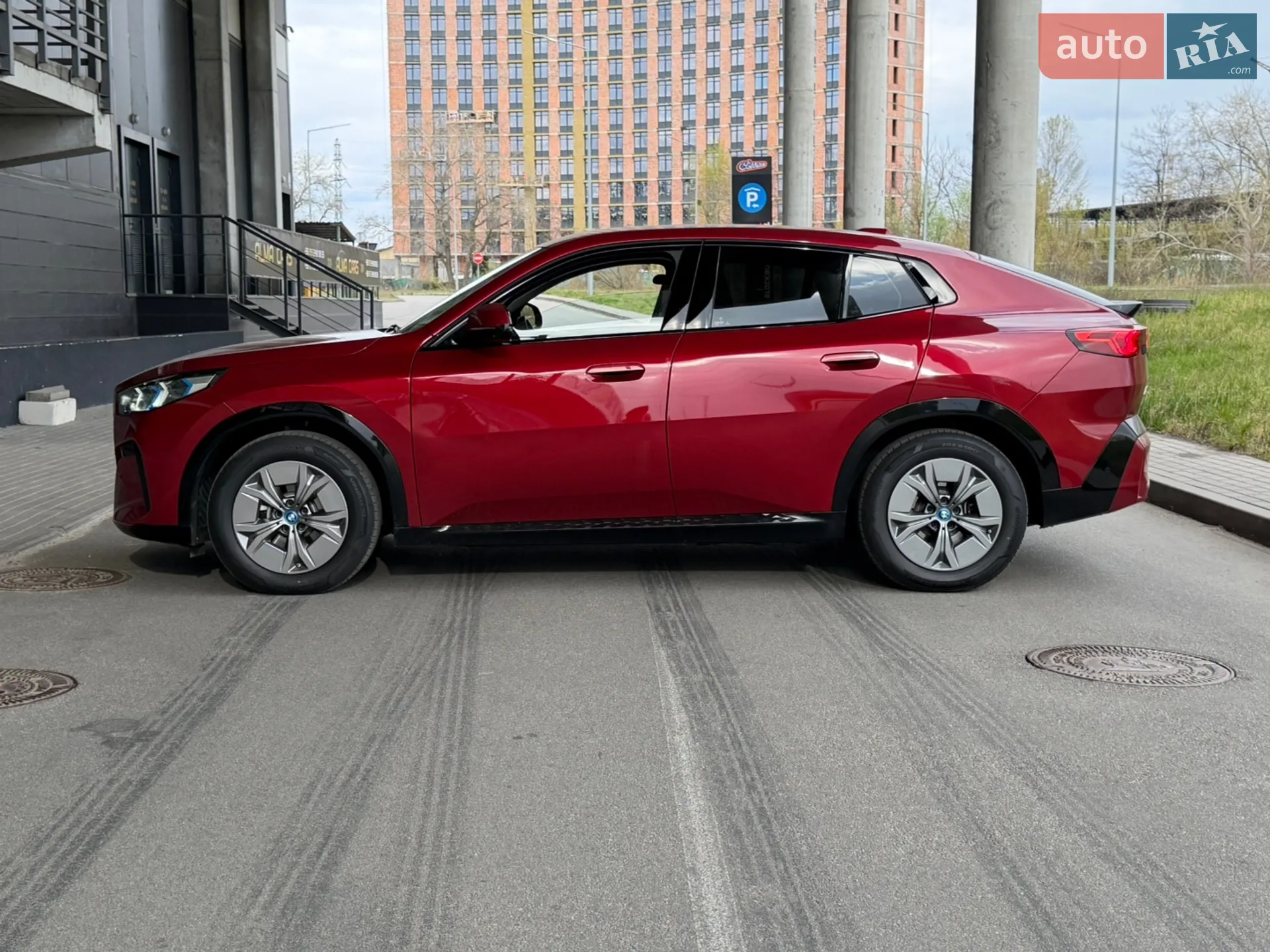 2024 BMW iX2 - мініатюра 11