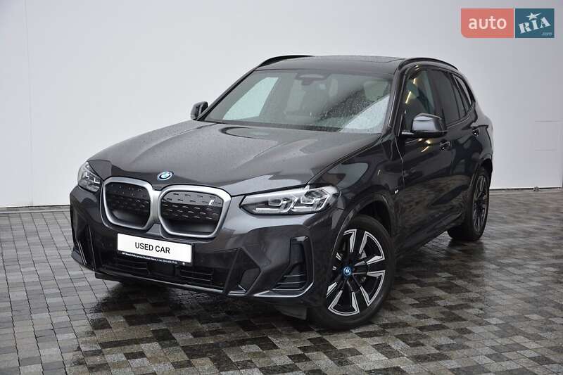 Внедорожник / Кроссовер BMW iX3 2021 в 