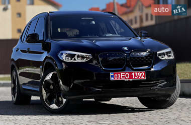 Позашляховик / Кросовер BMW iX3 2021 в 