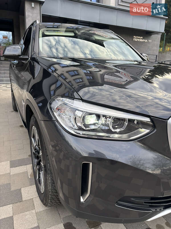 Внедорожник / Кроссовер BMW iX3 2022 в Ровно