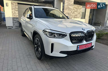 Внедорожник / Кроссовер BMW iX3 2021 в Киеве