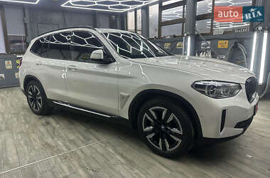 Внедорожник / Кроссовер BMW iX3 2021 в 