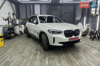 Внедорожник / Кроссовер BMW iX3 2021 в 