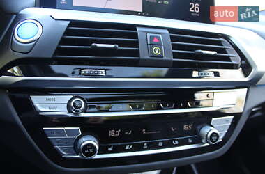 Позашляховик / Кросовер BMW iX3 2021 в 