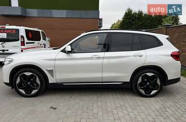 Позашляховик / Кросовер BMW iX3 2021 в 