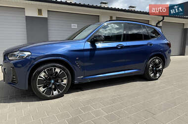 Внедорожник / Кроссовер BMW iX3 2021 в 