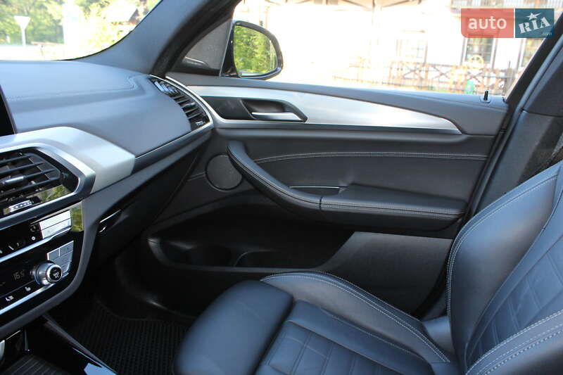 Внедорожник / Кроссовер BMW iX3 2021 в Трускавце