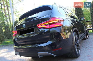 Внедорожник / Кроссовер BMW iX3 2021 в 