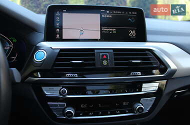 Внедорожник / Кроссовер BMW iX3 2021 в 