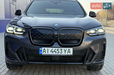 Внедорожник / Кроссовер BMW iX3 2021 в 