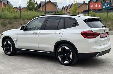 Внедорожник / Кроссовер BMW iX3 2021 в 
