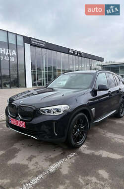 Внедорожник / Кроссовер BMW iX3 2021 в Ровно